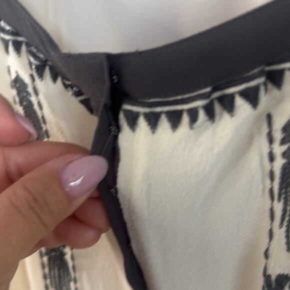 Club Monaco Women Silk Cream and Gray Tie Front 3/4 Sleeve Blouse Size 6 - Picture 6 of 8